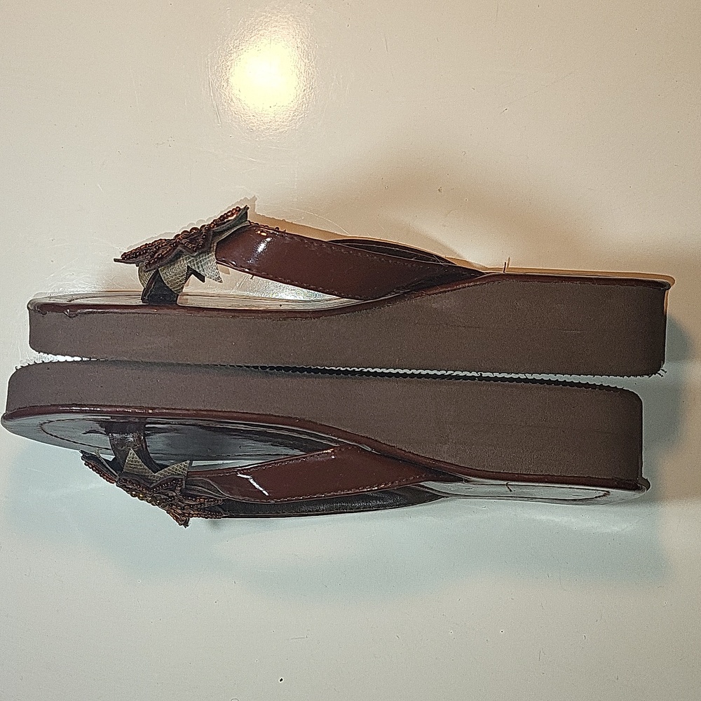 Women's Brown Thing Sandals (9) - Picture 4 of 9